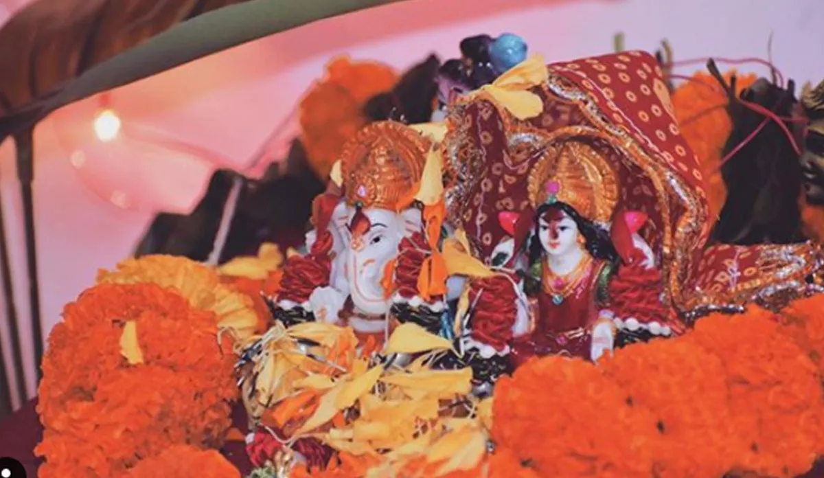 Diwali Puja 2020: जानिए दीवाली पर लक्ष्मी पूजा का मुहूर्त, प्रदोष काल, लाभ, अमृत और शुभ चौघड़िया और पूजा विधि Diwali Puja 2020, diwali laxmi puja 2020 date, diwali muhurat 2020, dussehra 2020 in delhi, dhantera- India TV Hindi