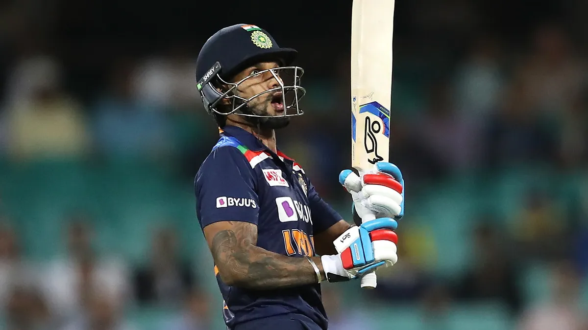 AUS vs IND : T20I क्रिकेट में भारत के लिए ऐसा कारनामा करने वाले पहले बाएं हाथ के बल्लेबाज बने शिखर धवन AUS vs IND: Shikhar Dhawan became the first left-handed batsman to do this feat for India in T20I cr- India TV Hindi