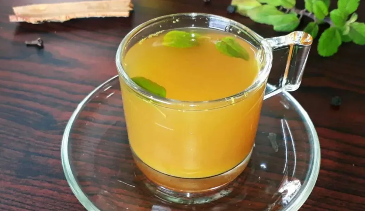 इम्यूनिटी बूस्ट करने के लिए रोजाना करें इस आयुर्वेदिक काढ़ा का सेवन, ऐसे झट से हो जाएगा तैयार इम्यूनिटी बूस्ट करने के लिए रोजाना करें इस आयुर्वेदिक काढ़ा का सेवन, ऐसे झट से हो जाएगा तैयार- India TV Hindi