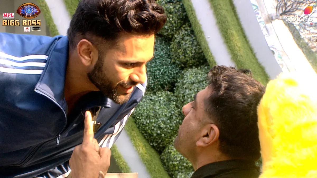 Bigg Boss 14 Dec 17 Highlights: 'बीबी डक पार्क' टास्क जारी, राहुल वैद्य-एजाज खान में बहस Bigg Boss 14 Dec 17 LIVE UPDATES- India TV Hindi
