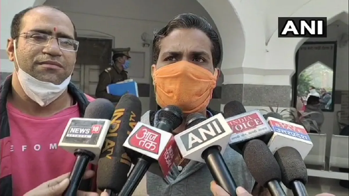 युवक ने अपनाया हिंदू धर्म, पुराने धर्म के कुछ लोग दे रहे हैं जान से माने की धमकी muslim man converted into hinduism getting life threats । युवक ने अपनाया हिंदू धर्म, पुराने धर्म के - India TV Hindi