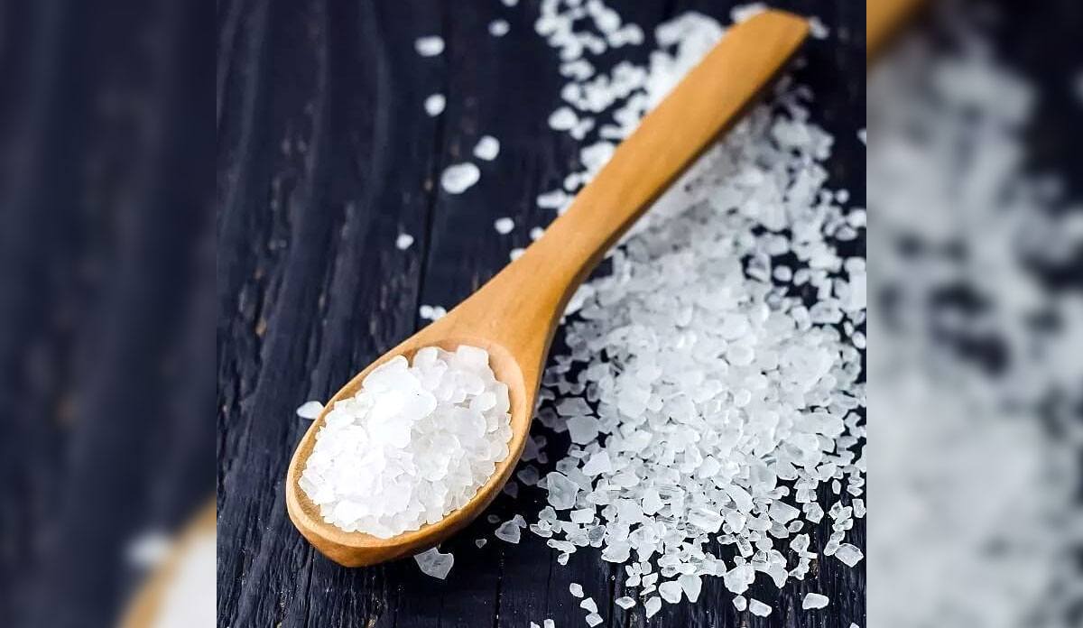 vastu tips in hindi use salt to bring wealth prosperity money in your