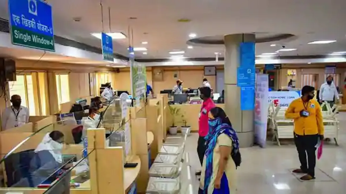 SBI Alert: खाते में जल्दी अपडेट करें PAN डिटेल्स, वरना डेबिट कार्ड पर नहीं मिलेगी ये सुविधा Sbi bank account pan card linking Update to enjoy seamless foreign transactions through SBI Debit Ca- India TV Hindi