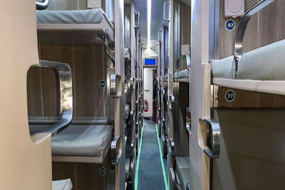 Indian Railways rolls out first AC 3-Tier Economy Class coach । और ...