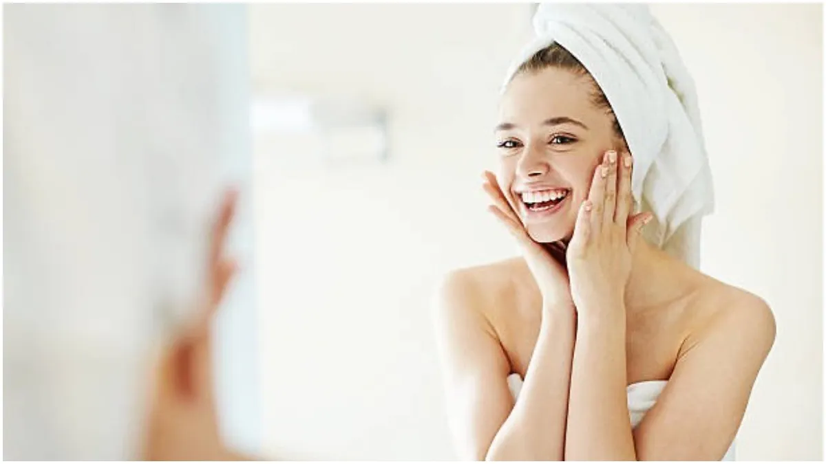 Skin Care Tips: स्किन की कई समस्यों को दूर रखने में कारगर है कपूर, जानें लगाने का तरीका <p>स्किन केयर टिप्स </p>- India TV Hindi