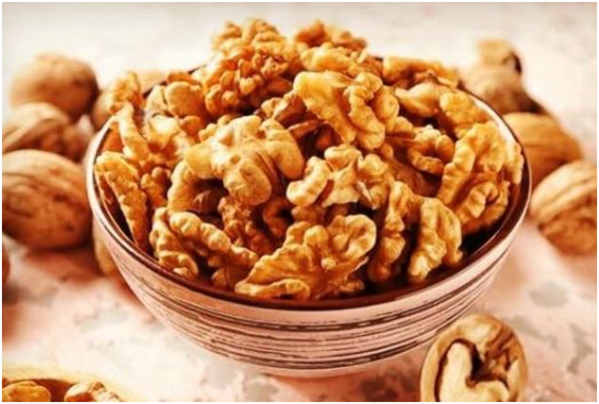 walnuts control Uric acid instantly know when and how to consume