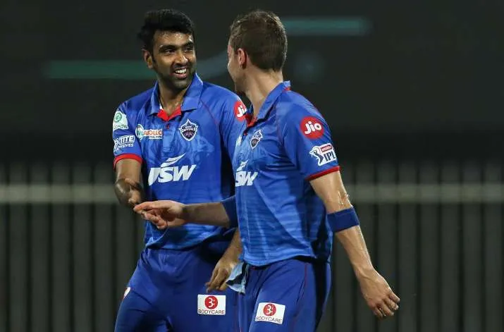 IPL 2021 : दिल्ली कैपिटल्स के आर अश्विन, अक्षर और वोक्स मुंबई पहुंचे IPL 2021: R Ashwin, Axar and chris woaks of Delhi Capitals arrive in Mumbai - India TV Hindi