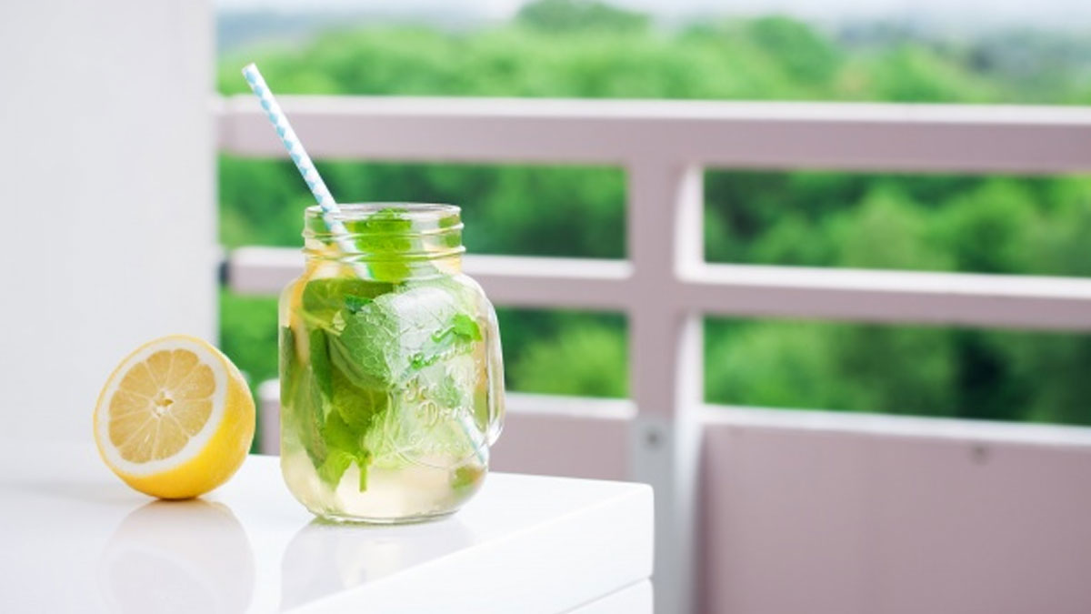 Detox Drinks To Cleanse Your Body know how to make cucumber lemon mint
