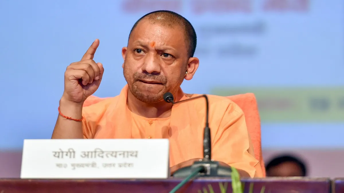 UP New Corona Guidelines: बढ़ते कोरोना को लेकर योगी सरकार ने जारी की नई गाइडलाइन्स राज्य में बढ़ते कोरोना मामलों को लेकर योगी सरकार ने जारी की नई गाइडलाइन्स- India TV Hindi