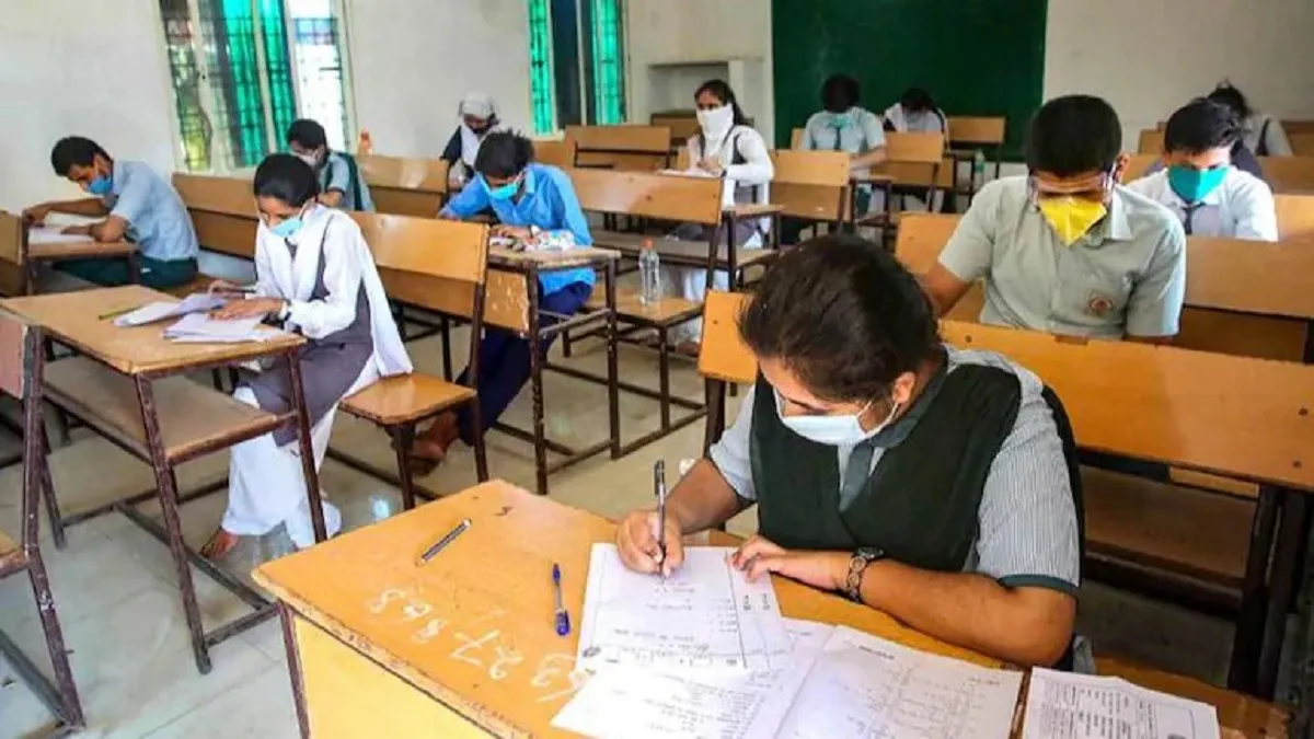 CBSE ICSE 12th Board Exam 2021: सीबीएसई 12वीं बोर्ड परीक्षा जुलाई में संभव? जानिए कब होगी डेट्स की घोषणा सीबीएसई 12वीं बोर्ड परीक्षा जुलाई में संभव? जानिए कब होगी डेट्स की घोषणा- India TV Hindi