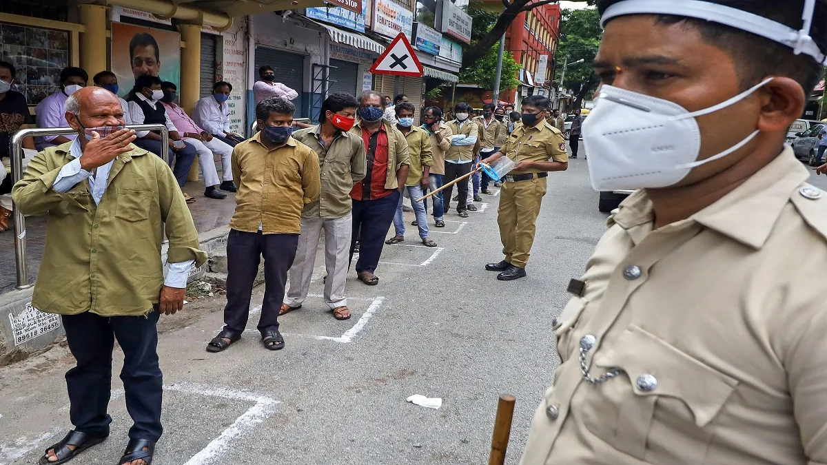 Lockdown हटने के बाद मिलेगी खुशखबरी, सरकार कर सकती है प्रोत्साहन पैकेज की घोषणा Government may announce stimulus after lockdown finish - India TV Hindi