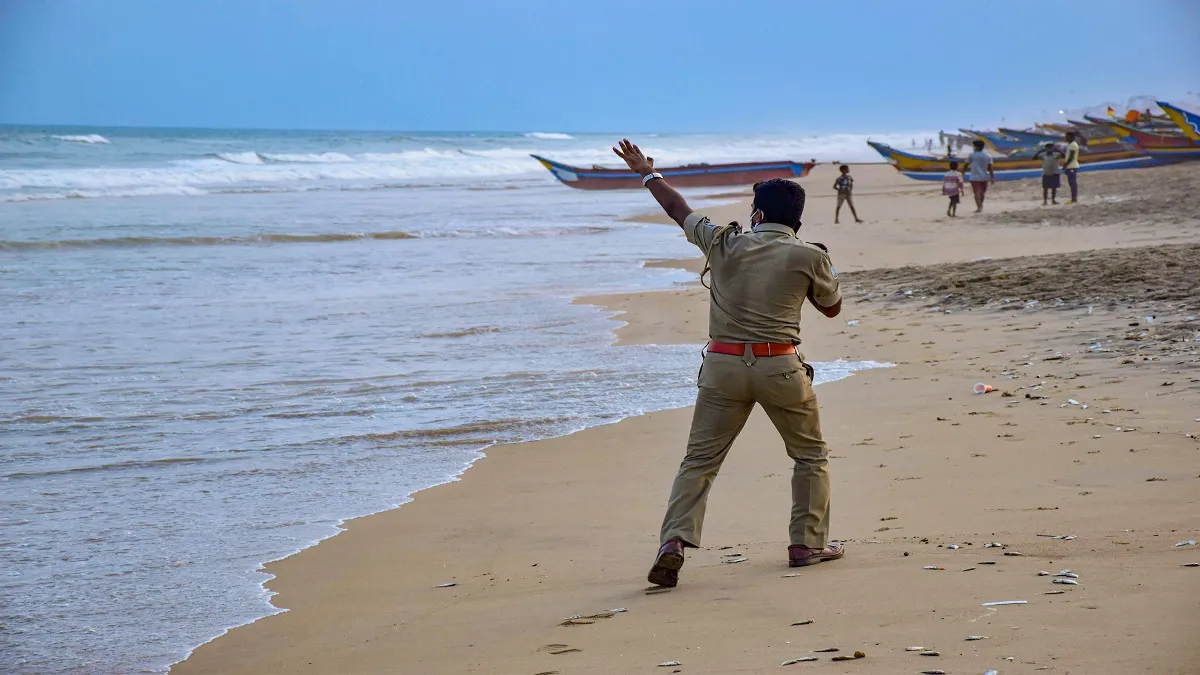 24 घंटों में अति गंभीर चक्रवाती तूफान में बदल जाएगा YAAS, मौसम विभाग की चेतावनी <p>24 घंटों में अति गंभीर...- India TV Hindi