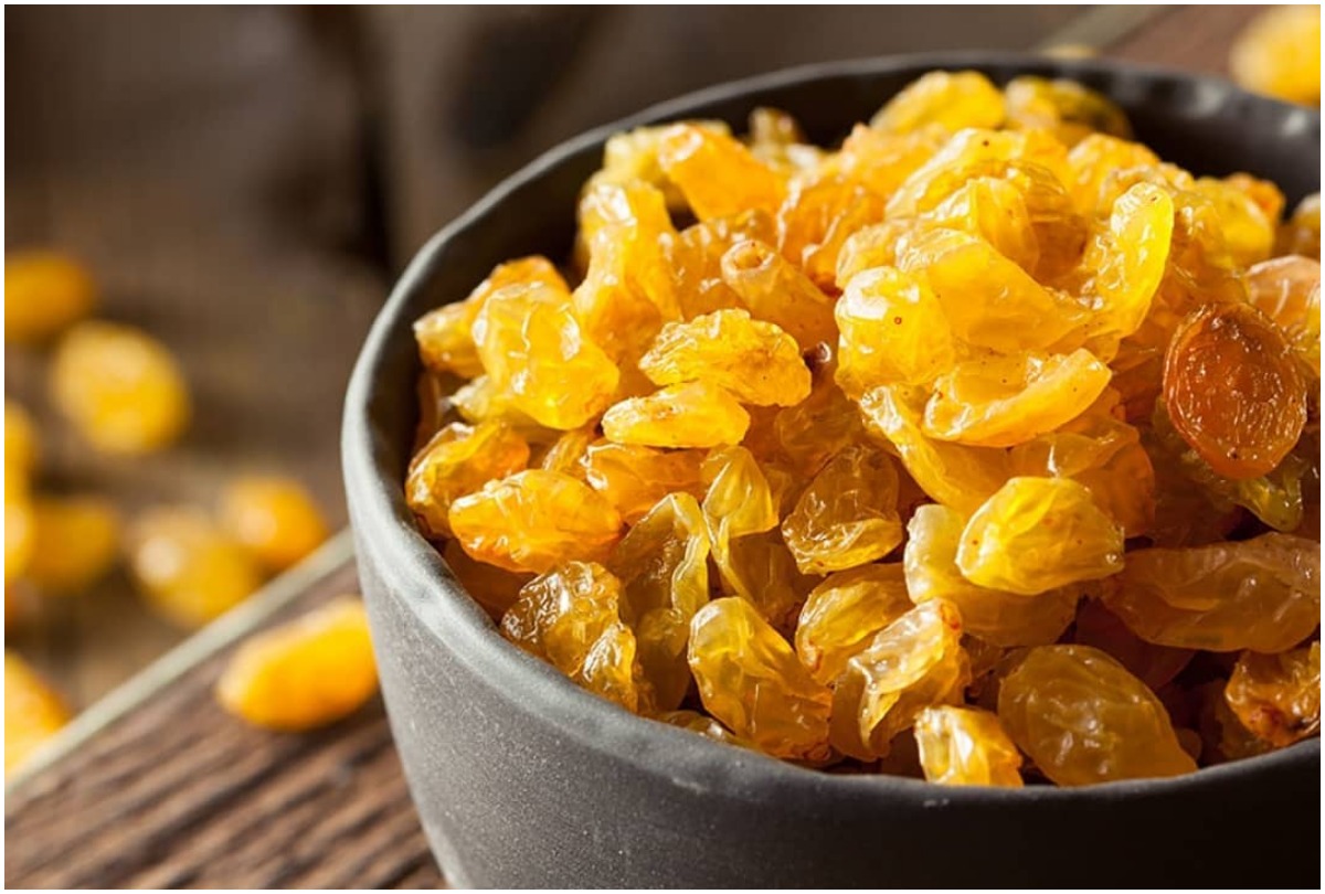 Weight Loss Tips Drink Kishmish or Raisins water daily to lose belly