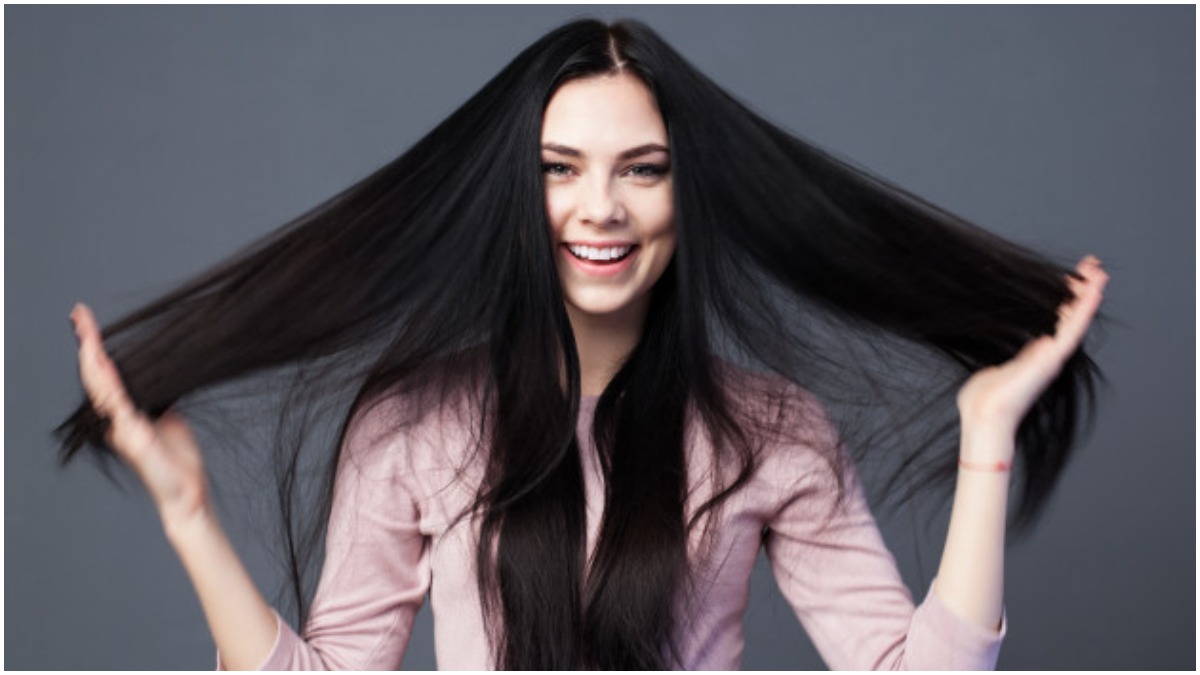 Hair Care Tips: लंबे और घने बाल पाने के लिए इन 5 आदतों को बनाएं रुटीन का  हिस्सा, दिखेगा फर्क- hair care tips follow these 5 tips in your daily  routine for