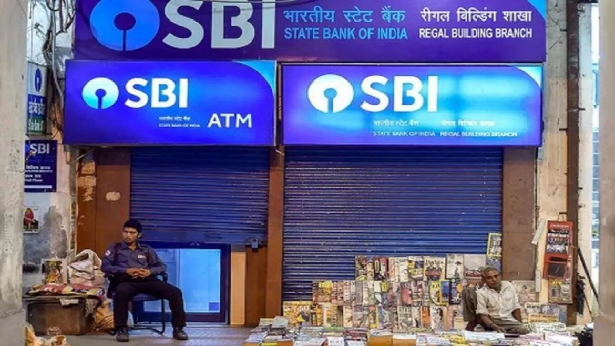 SBI ने तमिलनाडु में लगाई ATM से कैश निकालने पर रोक, तकनीकी खामी बताई वजह SBI halts ATM cash withdrawal in Tamil Nadu- India TV Paisa