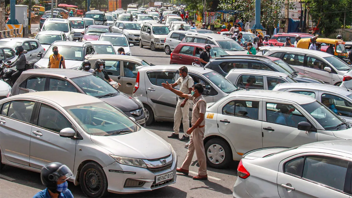 कार या बाइक खरीदने वालों को बड़ी राहत, अब डीलरशिप पर ही मिल जाएगी RC <p>कार या बाइक खरीदने...- India TV Paisa