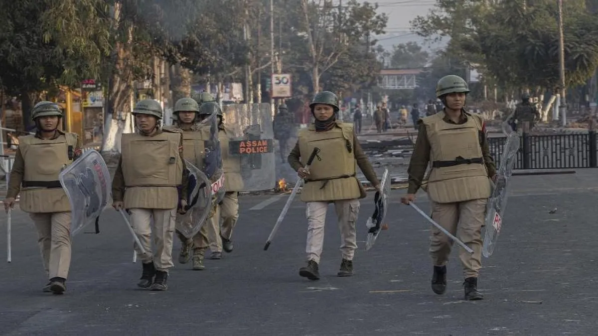असम-मिजोरम सीमा विवाद: असम पुलिस के 6 जवान शहीद, अमित शाह ने दोनों राज्यों के CM से की बात असम-मिजोरम सीमा पर झड़प में असम पुलिस के 6 जवान शहीद, कक्षार के एसपी घायल- India TV Hindi