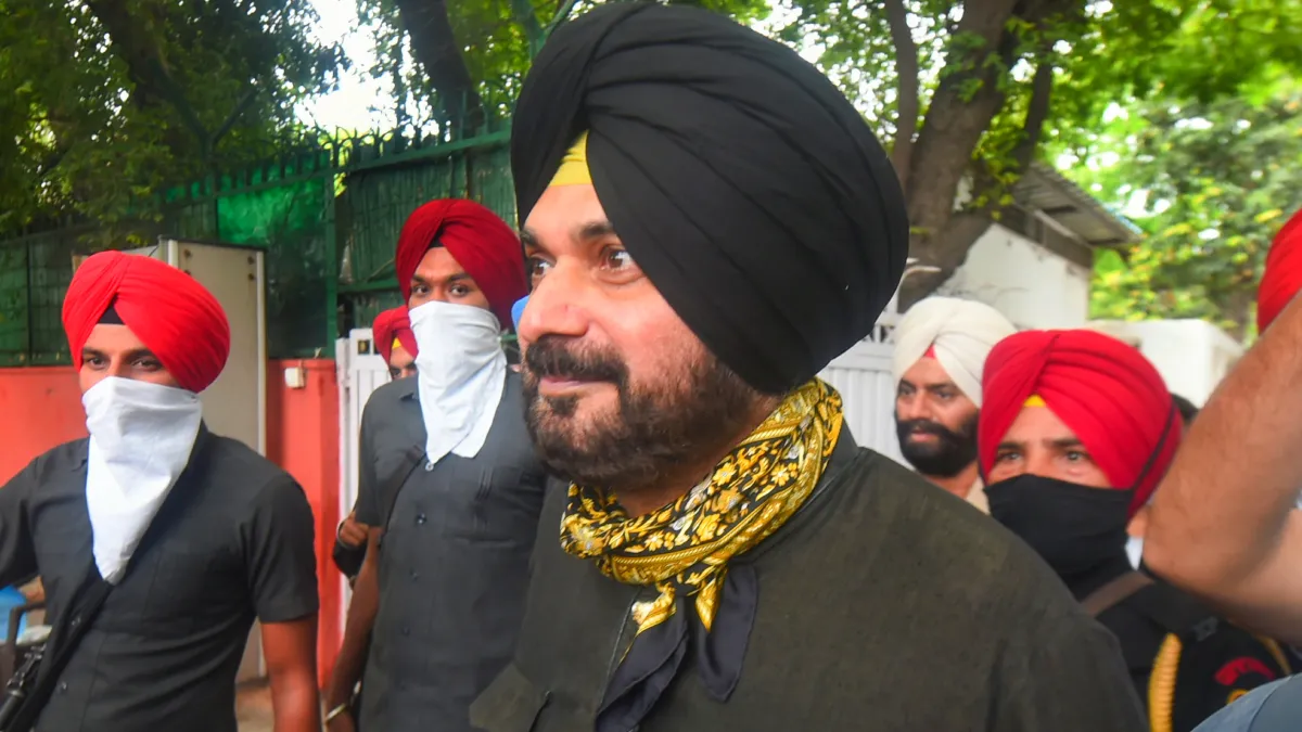 नवजोत सिंह सिद्धू ने बिजली मुद्दे पर दिल्ली की आप सरकार की आलोचना की नवजोत सिंह सिद्धू ने बिजली मुद्दे पर दिल्ली की आप सरकार की आलोचना की- India TV Hindi