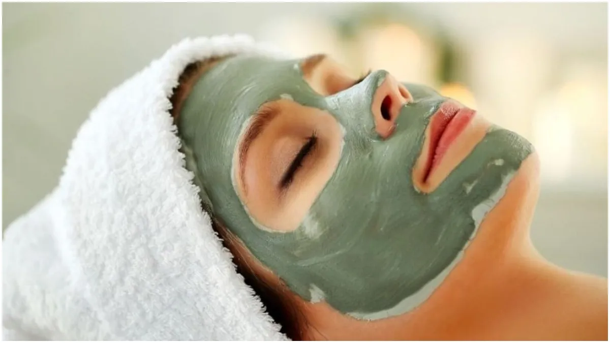 Skincare Tips: मुल्तानी मिट्टी से बने फेस पैक, बरसात में देंगे फ्रेश लुक, घर पर ऐसे बनाएं multanimitti- India TV Hindi