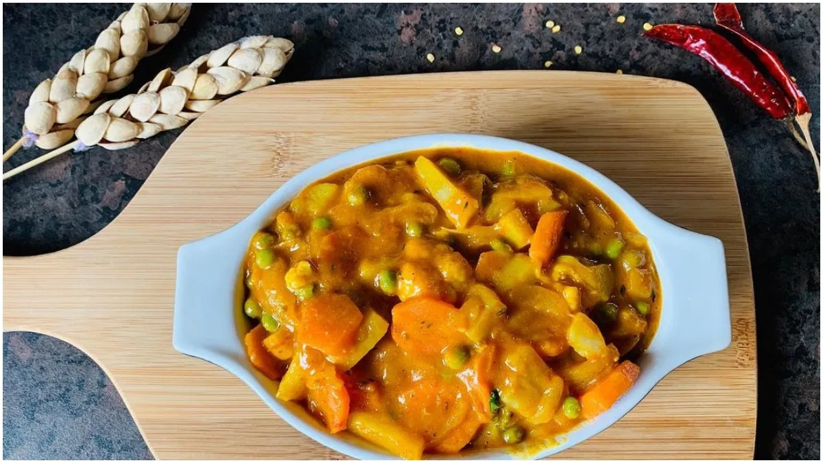 Recipe: सब्जी की पतली ग्रेवी को गाढ़ा कर देंगे ये टिप्स, सीखें रेस्टोरेंट स्टाइल गाढ़ी ग्रेवी बनाने की रेसिपी gravy recipe - India TV Hindi