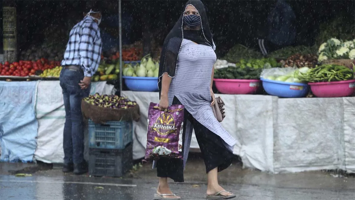दिल्ली समेत कई राज्यों में झमाझम बारिश का अनुमान, IMD ने मौसम को लेकर दी जानकारी दिल्ली समेत कई राज्यों में झमाझम बारिश का अनुमान, IMD ने मौसम को लेकर दी जानकारी- India TV Hindi