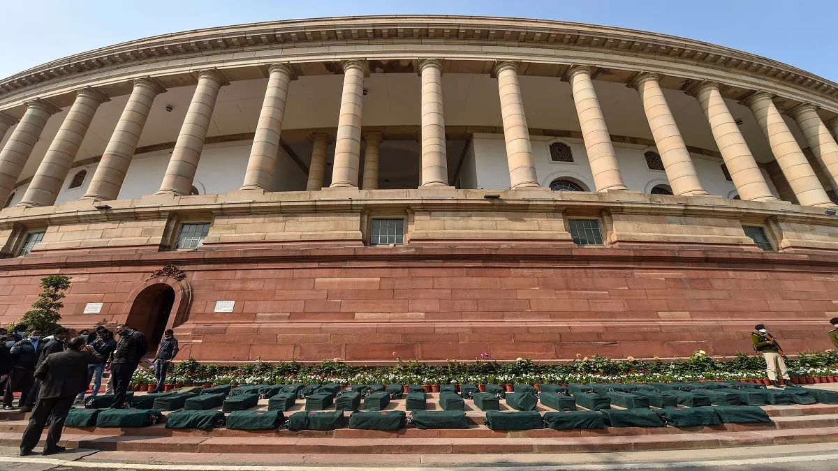 लोकसभा और राज्यसभा में टोक्यो ओलंपिक पदक विजेताओं को दी गई बधाई लोकसभा और राज्यसभा में ओलंपिक पदक विजेताओं को दी गई बधाई - India TV Hindi