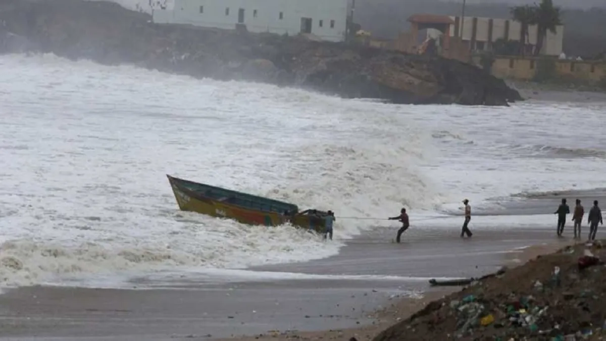 Cyclone Gulab: 2 मछुआरों की मौत और 1 लापता, PM मोदी ने ओडिशा-आंध्र प्रदेश के CM को मदद का भरोसा दिया गुलाब तूफान: 2 मछुआरों की मौत और 1 लापता, PM मोदी ने ओडिशा-आंध्र प्रदेश के CM को मदद का भरोसा दिया - India TV Hindi