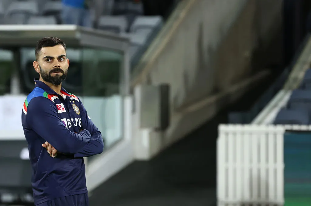 टी20 की कप्तानी छोड़ने के बावजूद कोहली की 50 ओवर की कप्तानी पर भी खतरा Despite leaving the captaincy of T20, Kohli's 50-over captaincy is also in danger- India TV Hindi