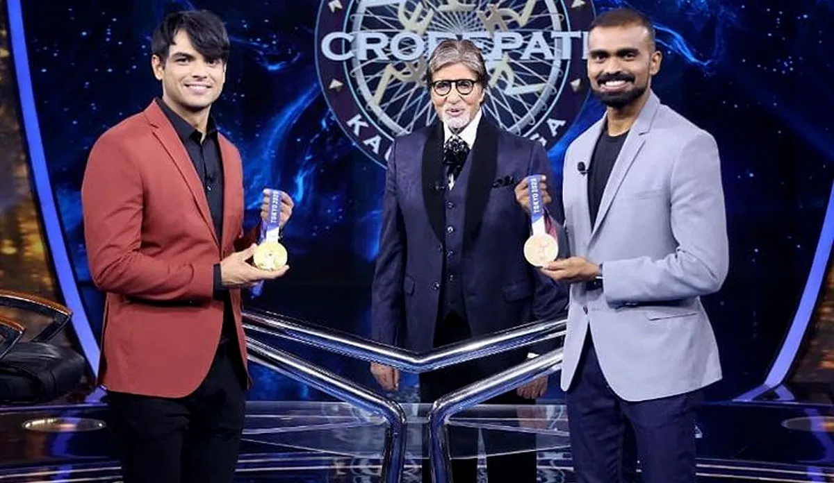 KBC 13: जब नीरज चोपड़ा संग लगी अमिताभ बच्चन की हरियाणवी क्लास, देखिए ये मजेदार प्रोमो Amitabh Bachchan Haryanvi classes with Neeraj Chopra watch this funny promo- India TV Hindi