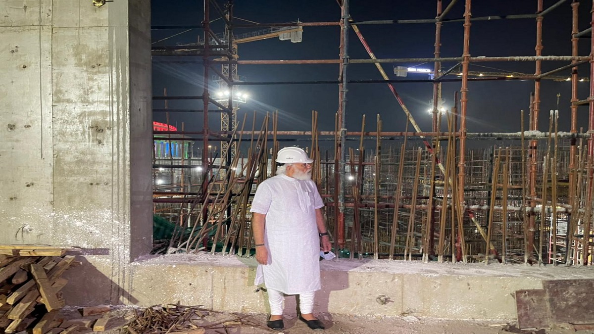 PM Modi makes surprise visit to construction site of new Parliament ...