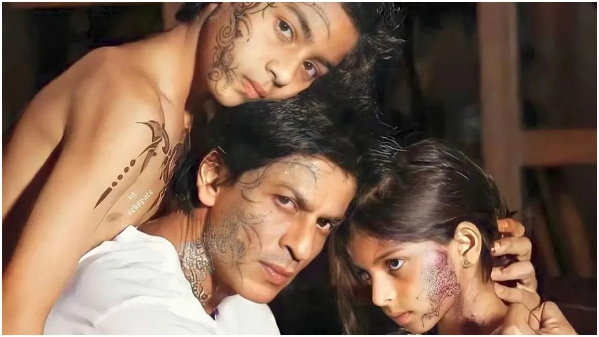 वायरल हो रही है शाहरुख खान संग आर्यन की पुरानी तस्वीर, कल आना है जमानत पर फैसला शाहरुख खान, आर्यन खान, सुहाना खान- India TV Hindi