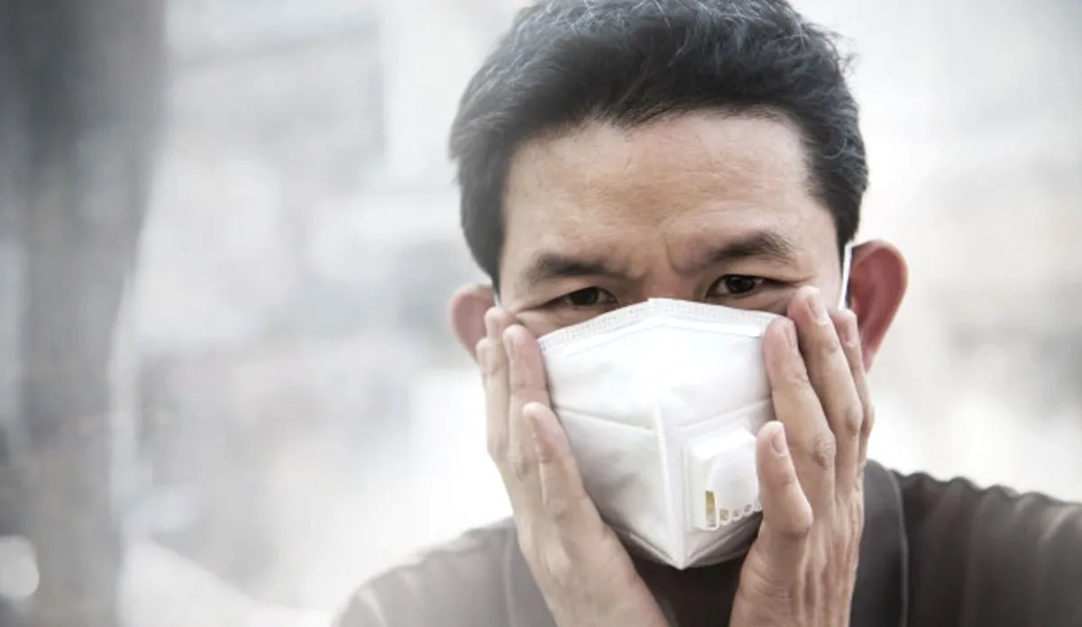 जहरीली हवा से एलर्जी, अस्थमा और टीबी का बढ़ा रिस्क, स्वामी रामदेव से जानिए हेल्दी रहने के टिप्स yoga for lungs delhi ncr pollution - India TV Hindi