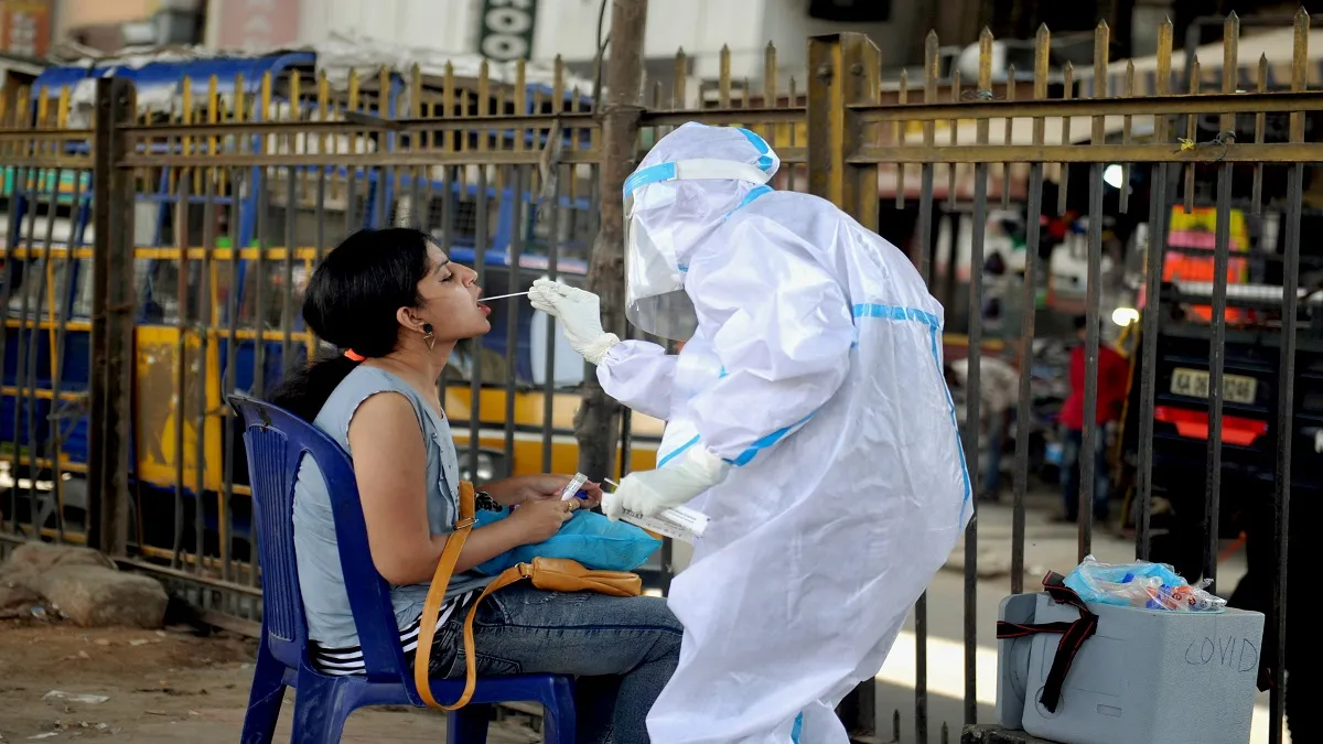 Covid-19 India Live News Updates: देश में पिछले 266 दिनों में सबसे कम दैनिक मामले, एक्टिव मरीज हुए और कम good signs for India Coronavirus cases decreasing continuously Covid: देश में पिछले 266 दिन में सबसे- India TV Hindi