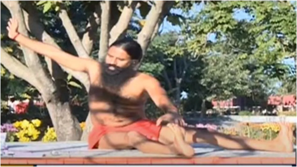 ओमिक्रॉन वेरिएंट से योग दिलाएगा निजात! स्वामी रामदेव से जानिए स्वस्थ रहने का सही तरीका omicron- India TV Hindi
