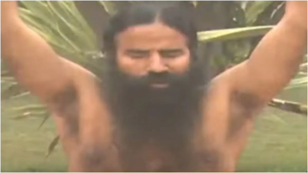 सर्दियों में दिल से जुड़ी बीमारियों का बढ़ जाता है खतरा, निजात पाने के लिए जानें आयुर्वेदिक उपाय और योगासन swami ramdev - India TV Hindi