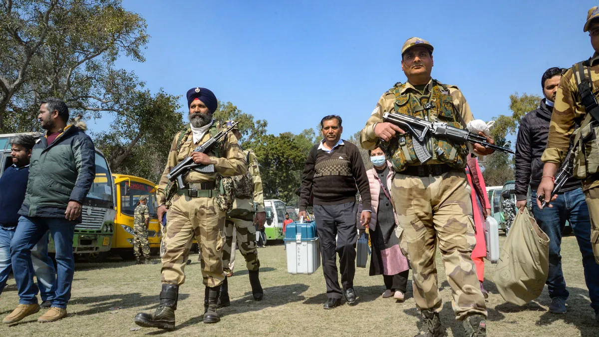 Punjab Elections 2022: सारी तैयारियां पूरी, आज करीब 2.14 करोड़ मतदाता डालेंगे वोट Polling officials - India TV Hindi