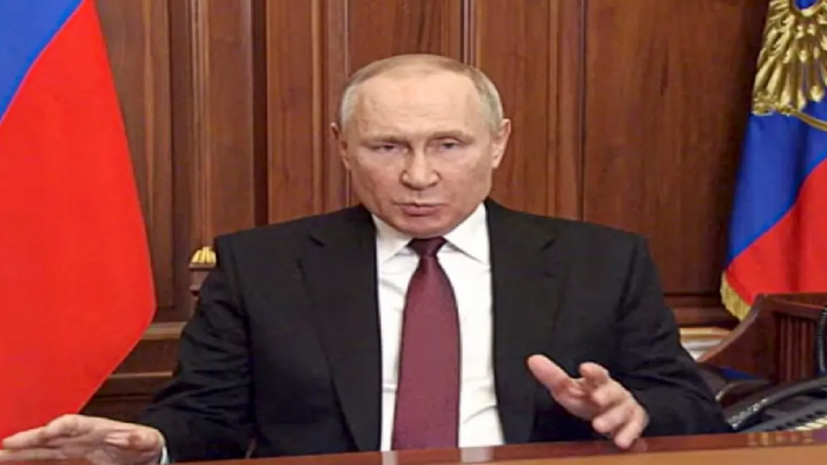 Russia Ukraine News: यूक्रेन पर हमले के बीच रूस पर क्या लगी हैं पाबंदियां, जानिए क्या पड़ेगा असर? Putin, Russian President- India TV Hindi