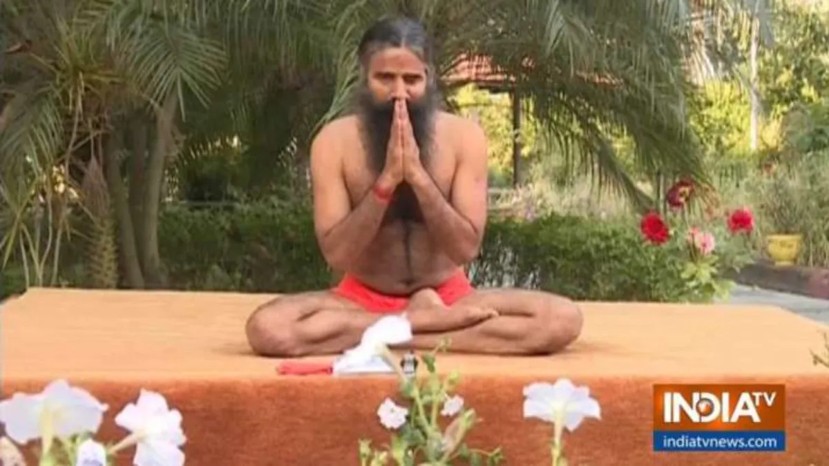 कोरोना और डायबिटीज के डबल अटैक से कैसे रहें दूर? स्वामी रामदेव से जानिए आयुर्वेदिक उपाय और योगाभ्यास swami ramdev - India TV Hindi