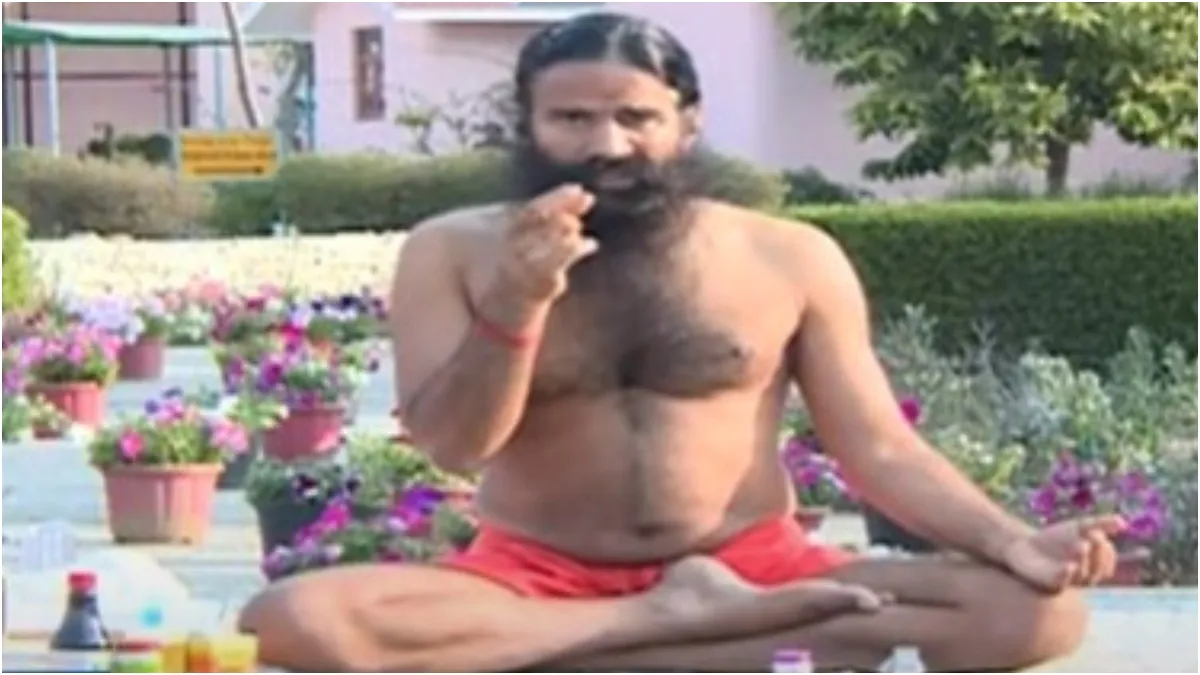 पैसिव स्मोकिंग का कहीं आप भी तो नहीं हो रहे हैं शिकार? जानें स्वामी रामदेव से इससे जुड़ी समस्याओं के निदान स्वामी रामदेव- India TV Hindi