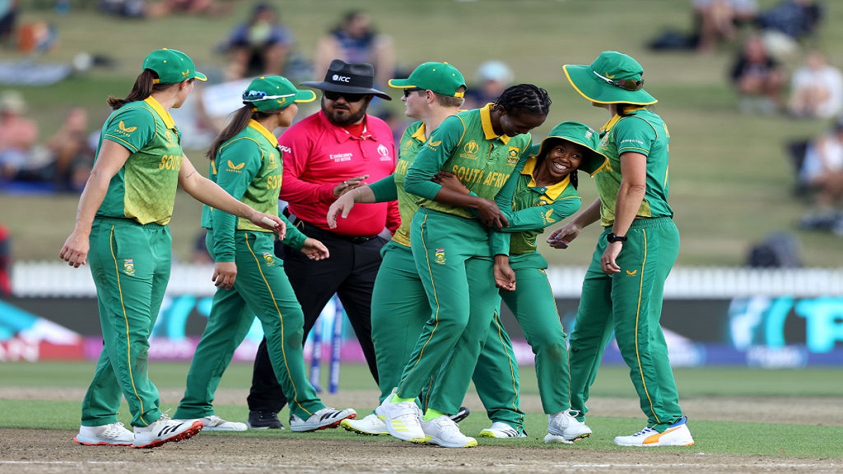 Womens World Cup Kapp Leads South Africa To A Nervy Two Wicket Win 
