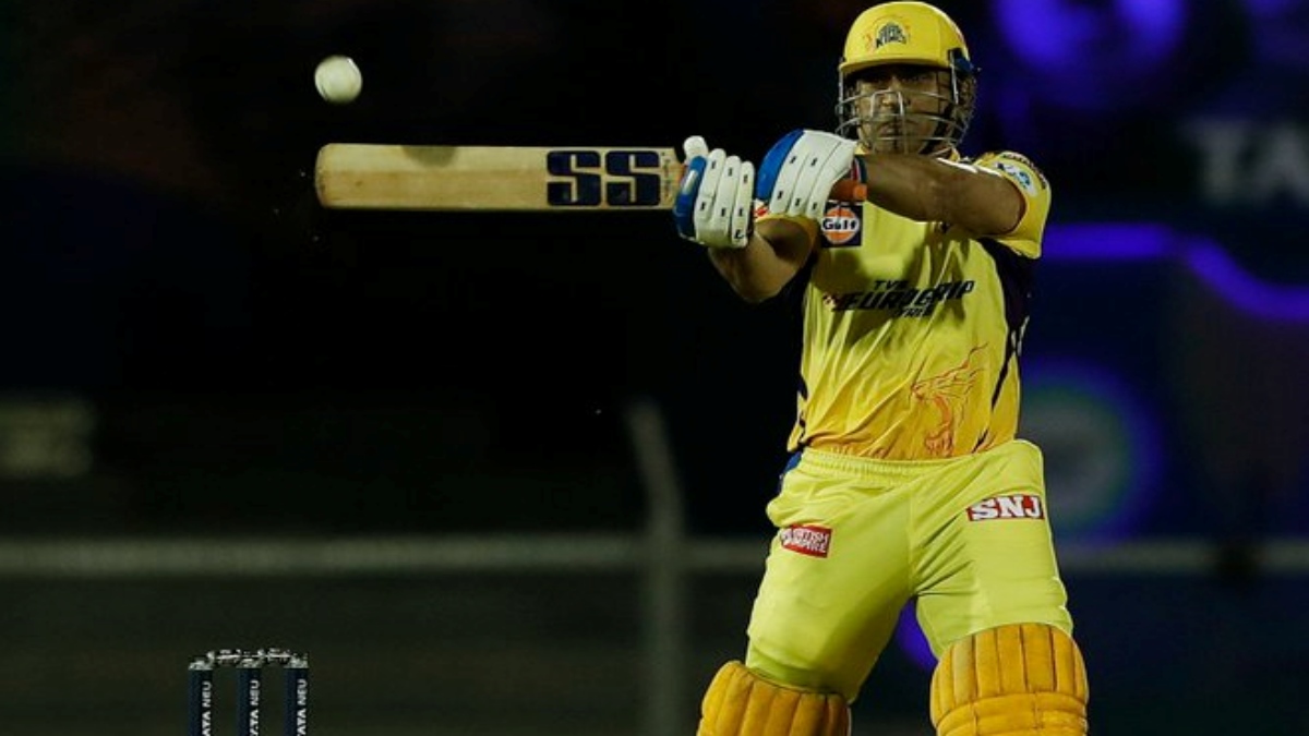 IPL 2022 MS Dhoni Completes Seven Thousand T20 Runs In Match Against ...