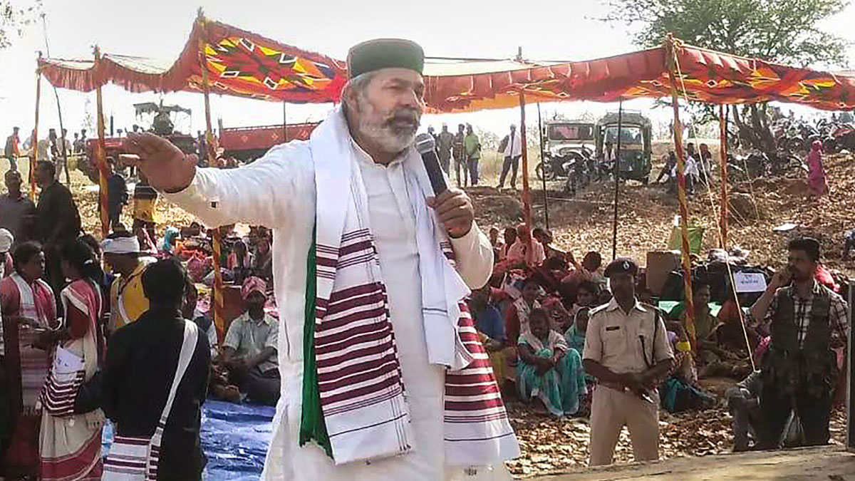 मुजफ्फरनगर में किसान नेता राकेश टिकैत का अनिश्चितकालीन धरना शुरू
