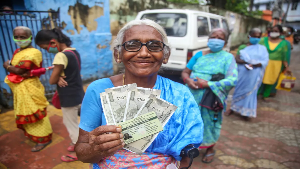 Bank Strike: बैंकों में 2 दिन की हड़ताल की न लें टेंशन! यहां आसानी से निपटा सकते हैं बैंकिंग के सारे काम <p>Bank Strike</p>- India TV Paisa