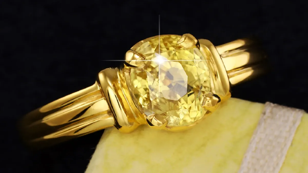 करियर बनाने में मददगार हैं रत्न, राशि के अनुसार पहनेंगे तो होगा फायदा gem for profession- India TV Hindi