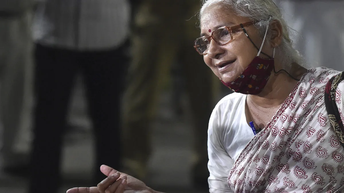 मेधा पाटकर के NGO ने 17 साल तक अवैध फंडिंग के गोलमाल को छुपाये रखा Medha Patkar - India TV Hindi