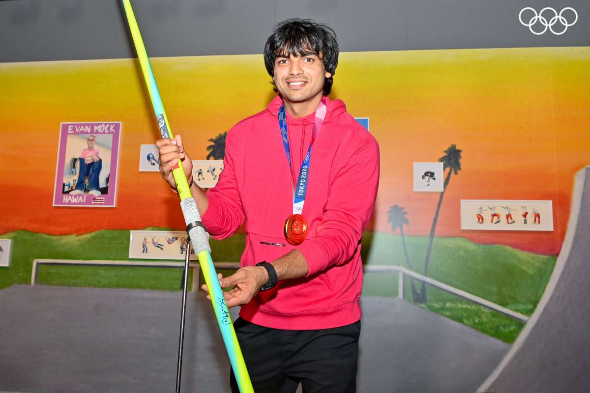 Neeraj Chopra Javelin Price किसने खरीदा नीरज चोपड़ा का टोक्यो ओलंपिक