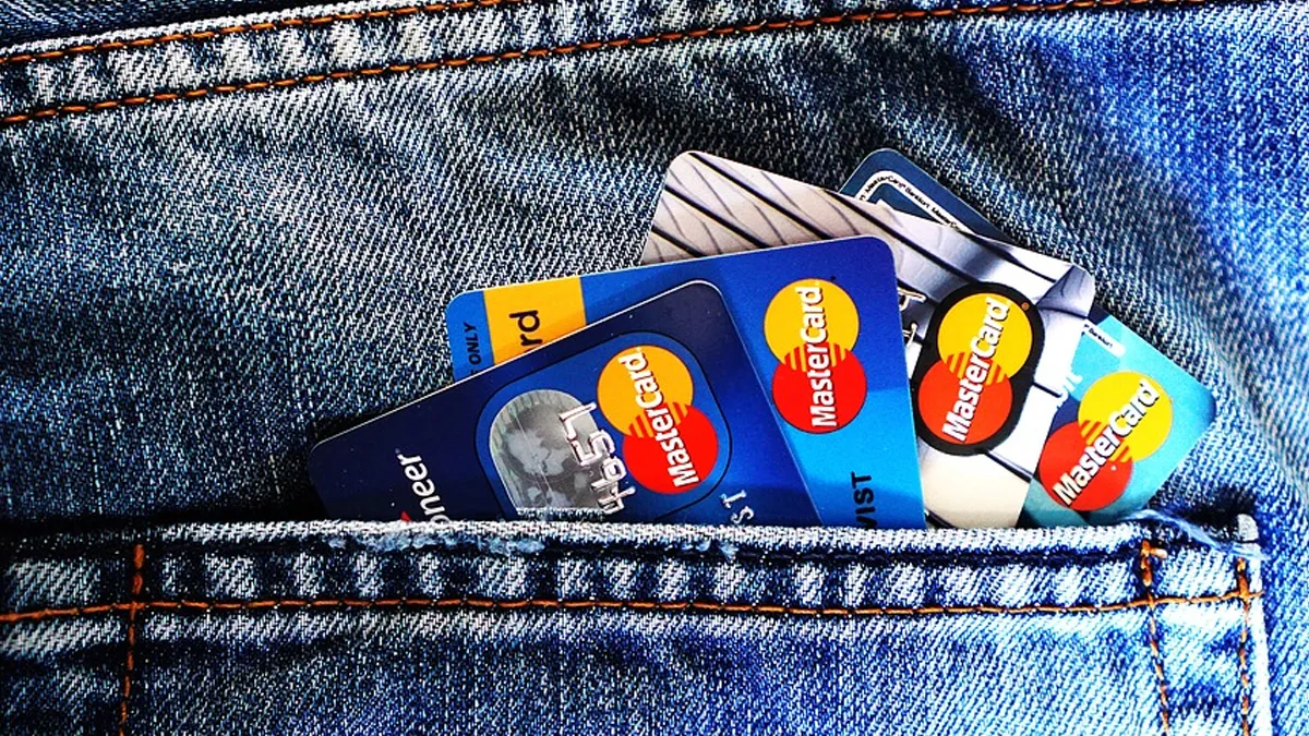 Credit Card Benefits: आपके पास भी आया है Credit Card के लिए फोन, अप्लाई से पहले इन 5 बातों का रखें ध्यान Credit Card Benefits- India TV Paisa