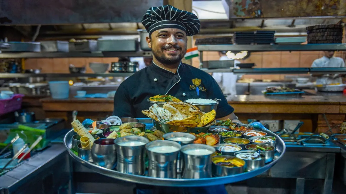 A 56-inch plate served by a Delhi restaurant - India TV Hindi