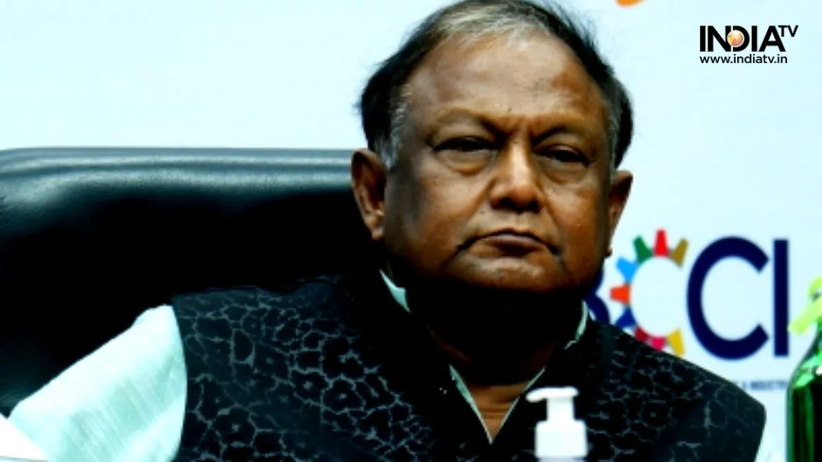 Bangladesh इस उम्मीद में सेंक रहा रोटी, फेल होने पर दाने-दाने को हो जाएगा मजबूर Bangladesh- India TV Paisa