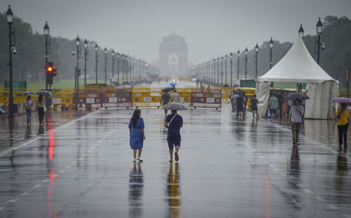 IMD Weather updates : दिल्ली से लेकर यूपी-बिहार तक कैसा रहेगा मौसम का हाल, कहां-कहां बरसेंगे बादल, जानें यहां